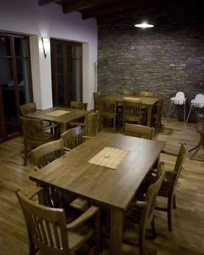 Farmarska Basta 2*
